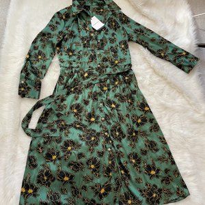 Gorgeous silky green and black floral Print dress with tie waste, button front L